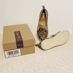 017 - Clark's womens shoes